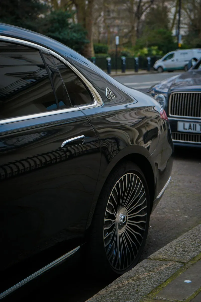 eight-seat luxury van Maybach Exterior